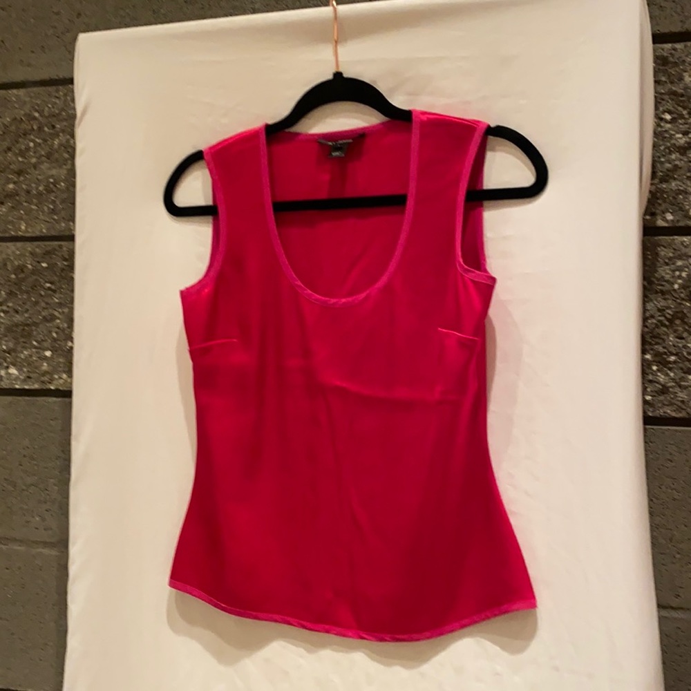 St. John silky dressy sleeveless blouse top